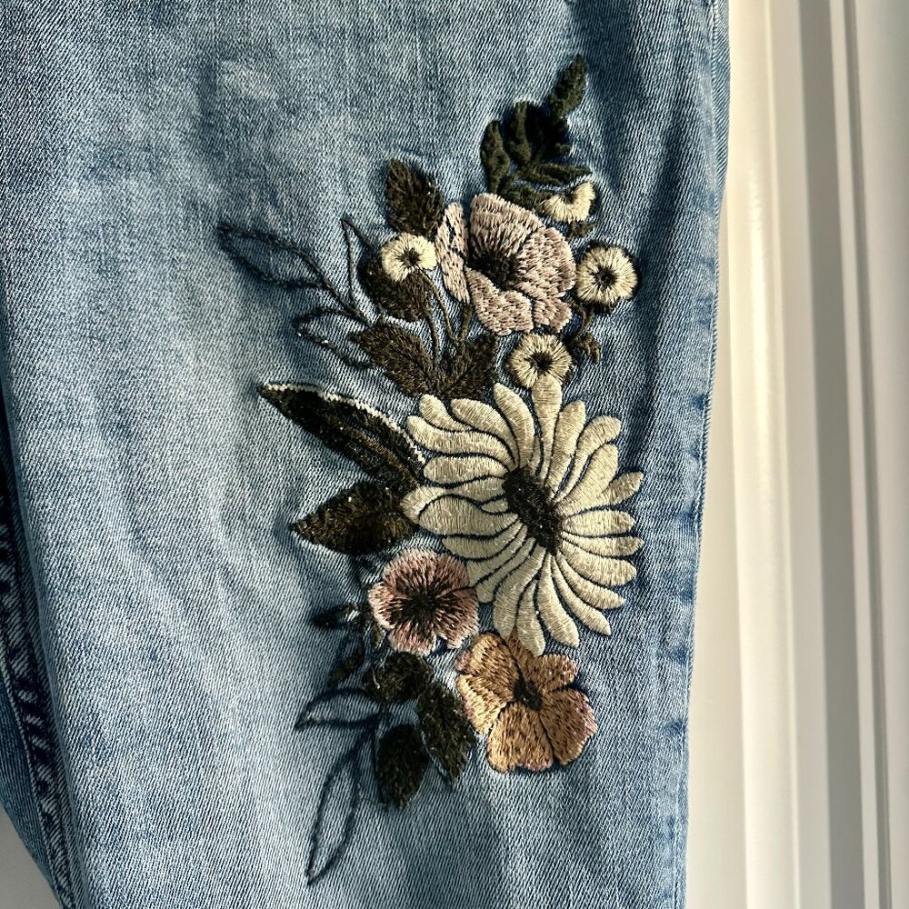 Embroidered Arizona Y2K Flares